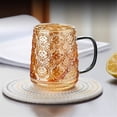 thumbnail image 3 of Vaso de vidrio borosilicato transparente de 16.2 oz con textura de flor de cerezo vintage y asa colorida., 3 of 6
