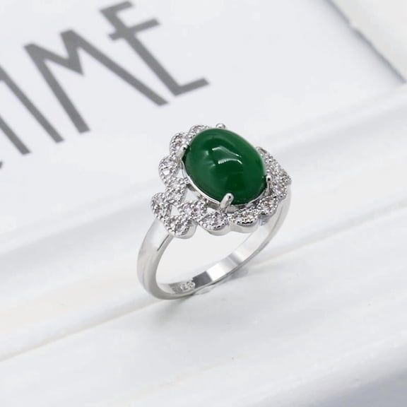 Women's Retro Elegant Green Agate Ring