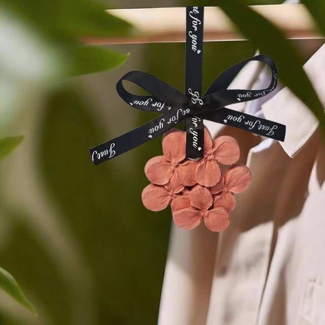 Gypsum Aromatherapy Fragrance Stone with Hydrangea Flower Design and Ribbon Hanger, Long Lasting Scent for Car Home and Wardrobe Decor