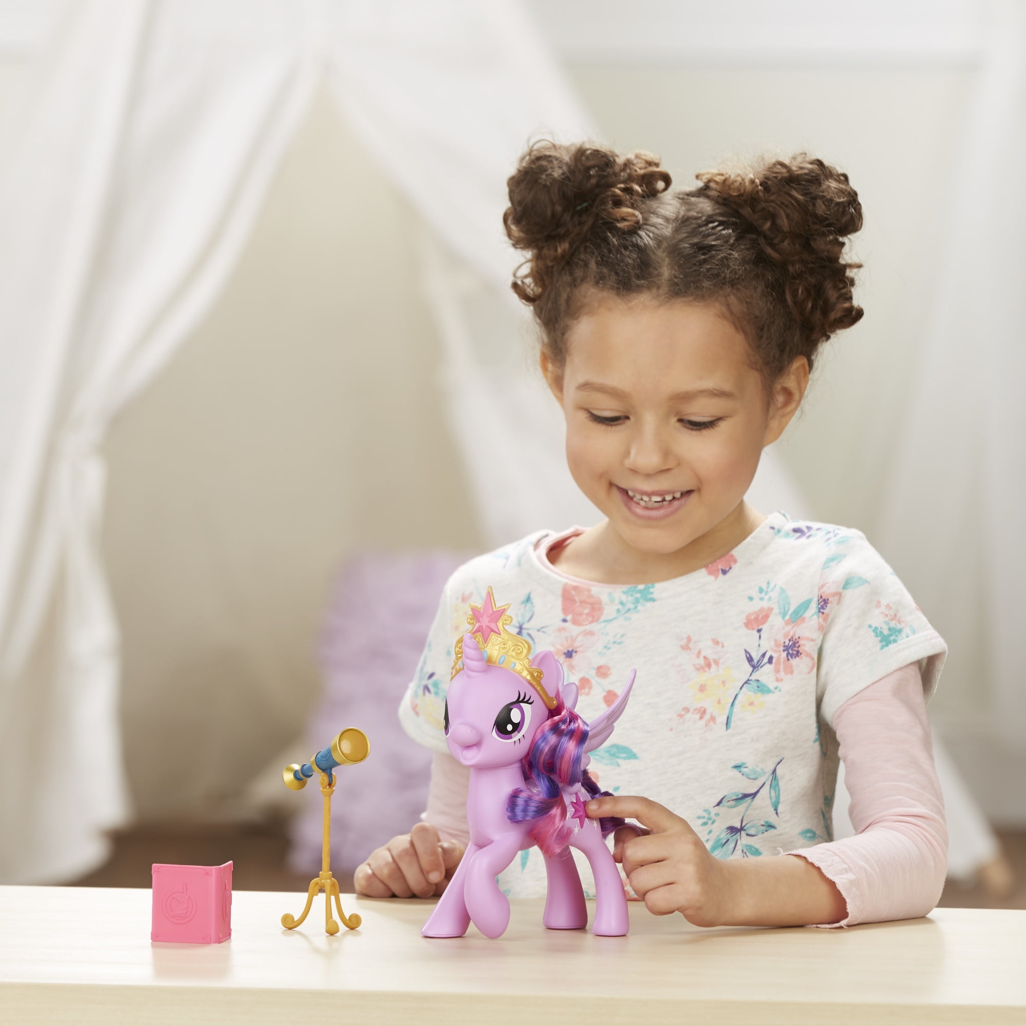 meet twilight sparkle toy