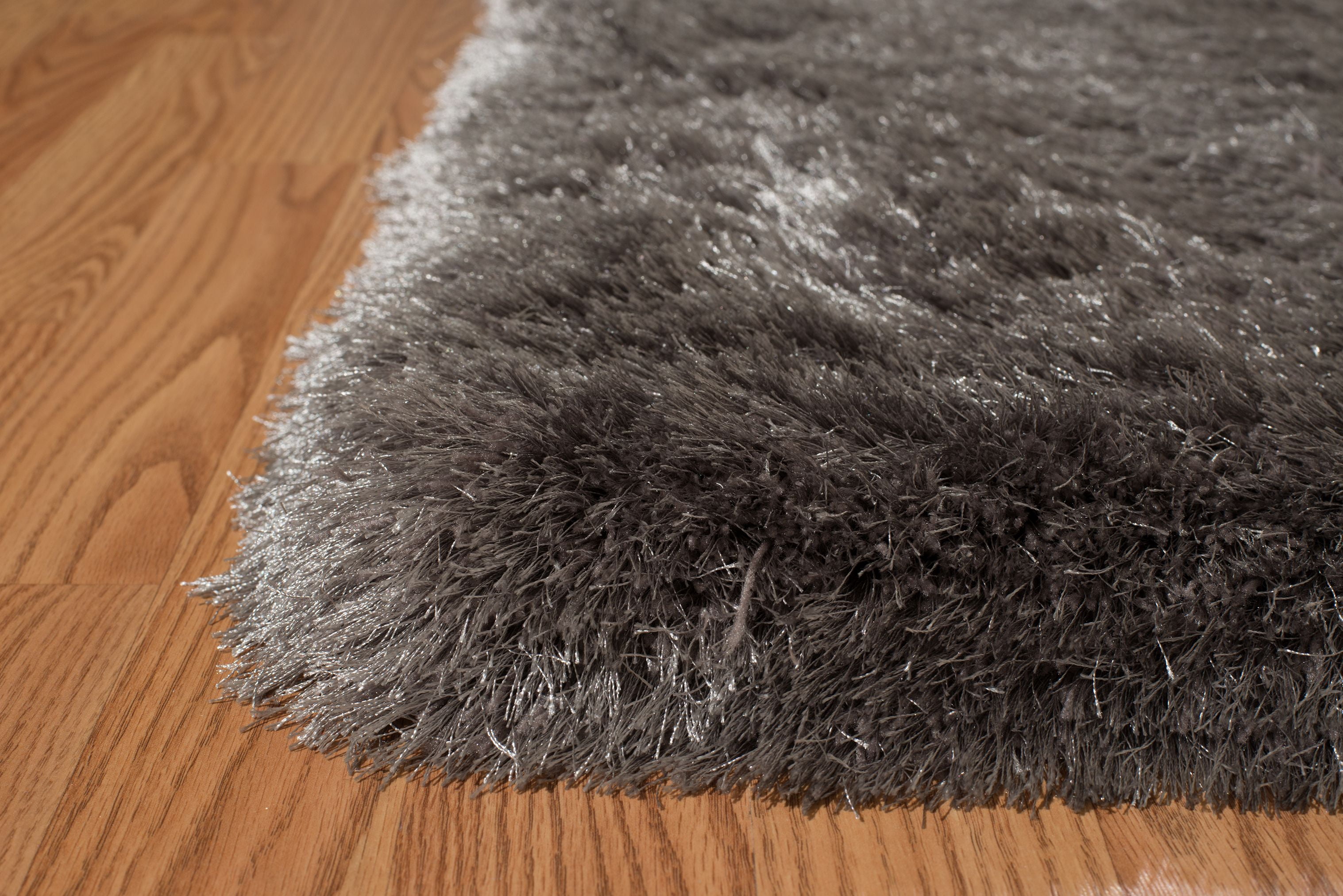 United Weavers Benella Mira Grey Woven Polyester Shag Area Rug