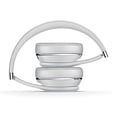 thumbnail image 2 of Auriculares inalámbricos Beats Solo3 - Plata satinada (último modelo) - MX452LL/A (renovado), 2 of 5
