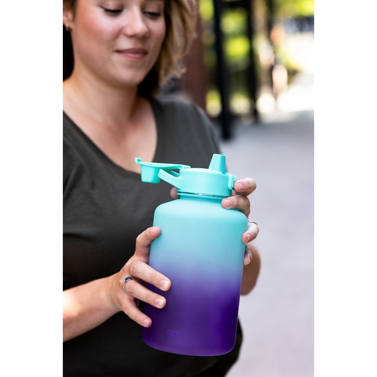 Simple Modern Tritan Summit Water bottle with flip straw lid