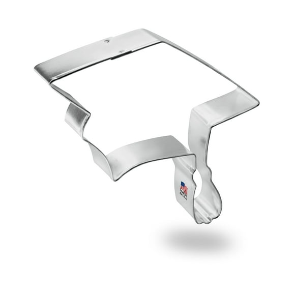 Graduation Cookie Cutter 4.5 in
