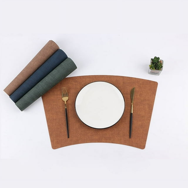 Nvzi Manteles individuales de piel sintética resistentes al calor, manteles individuales para mesa de comedor(juego de 4, tamaño 19,68 x 11,41 pulgadas, marrón rojizo)