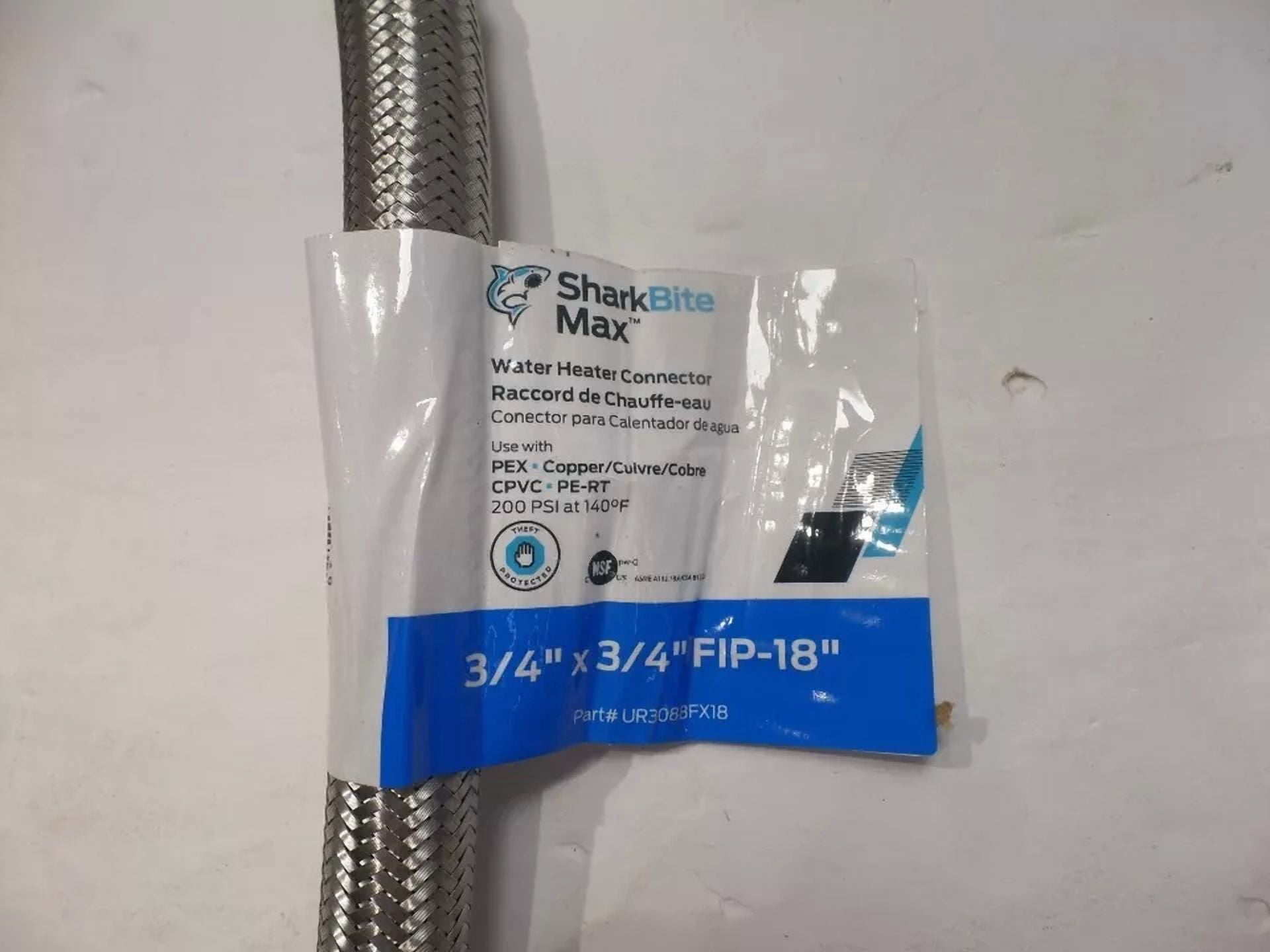 CIRCLE- Sharkbite Ur3088Fx18 Max Ptc 3/4 X 3/4 Fip Water Heater Hose Connector 18-Inch
