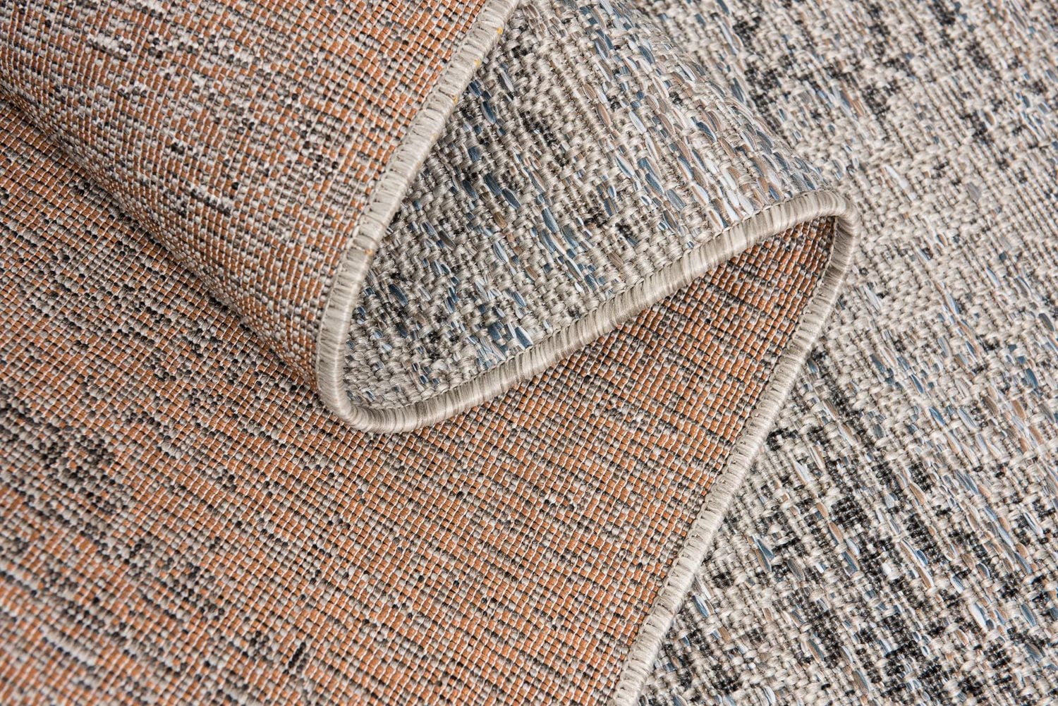 Tapis moderne ikat de la collection Vista de Rug Branch