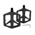 thumbnail image 1 of Pedal de bicicleta de nylon universal Unique Bargains, pedal plano negro con tiras reflectantes, ajuste para ejes de 14mm, pedal de bicicleta antideslizante para BMX MTB bicicletas de carretera 1 par, 1 of 7