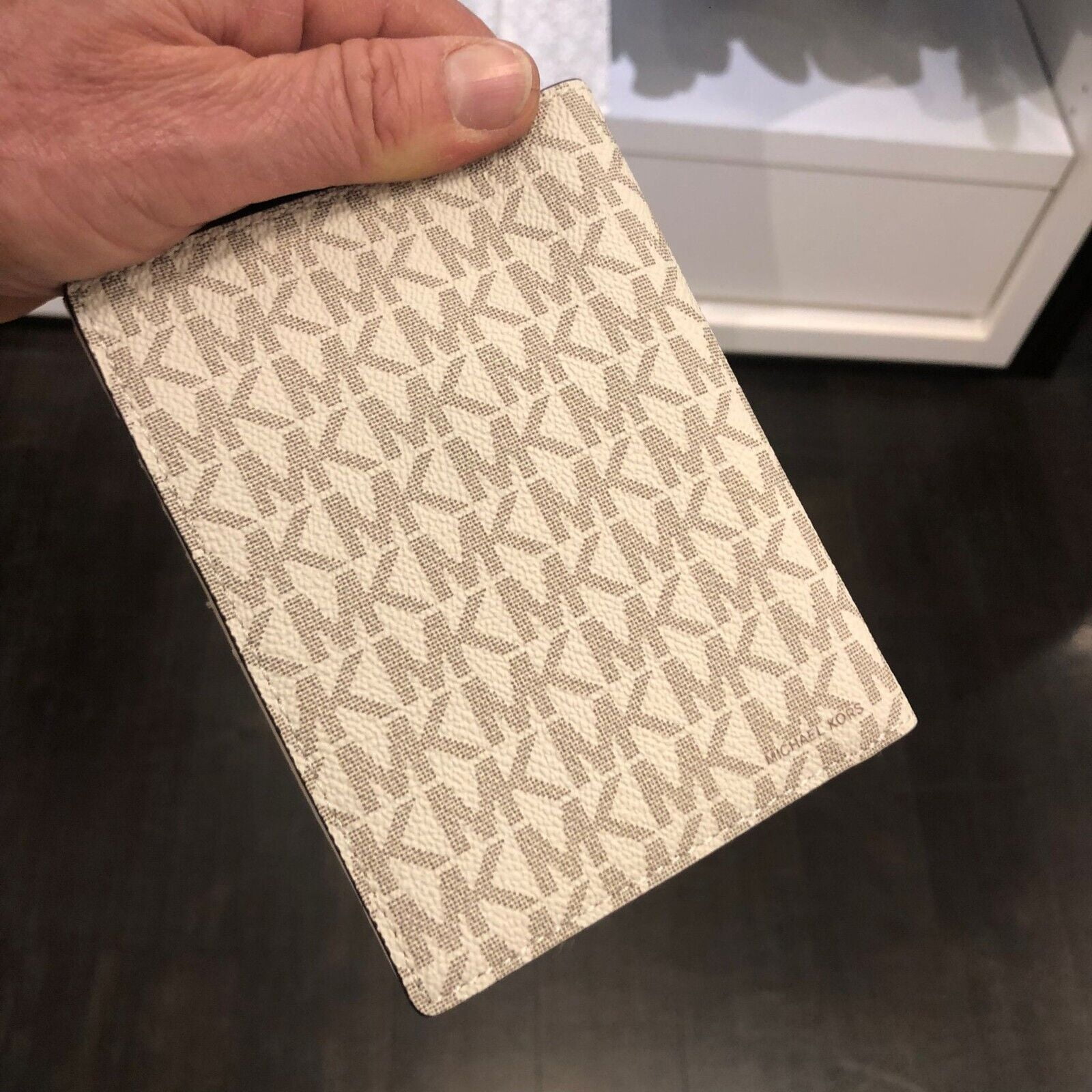 Michael Kors Jet Set Women's Travel Passport Wallet Light Cream