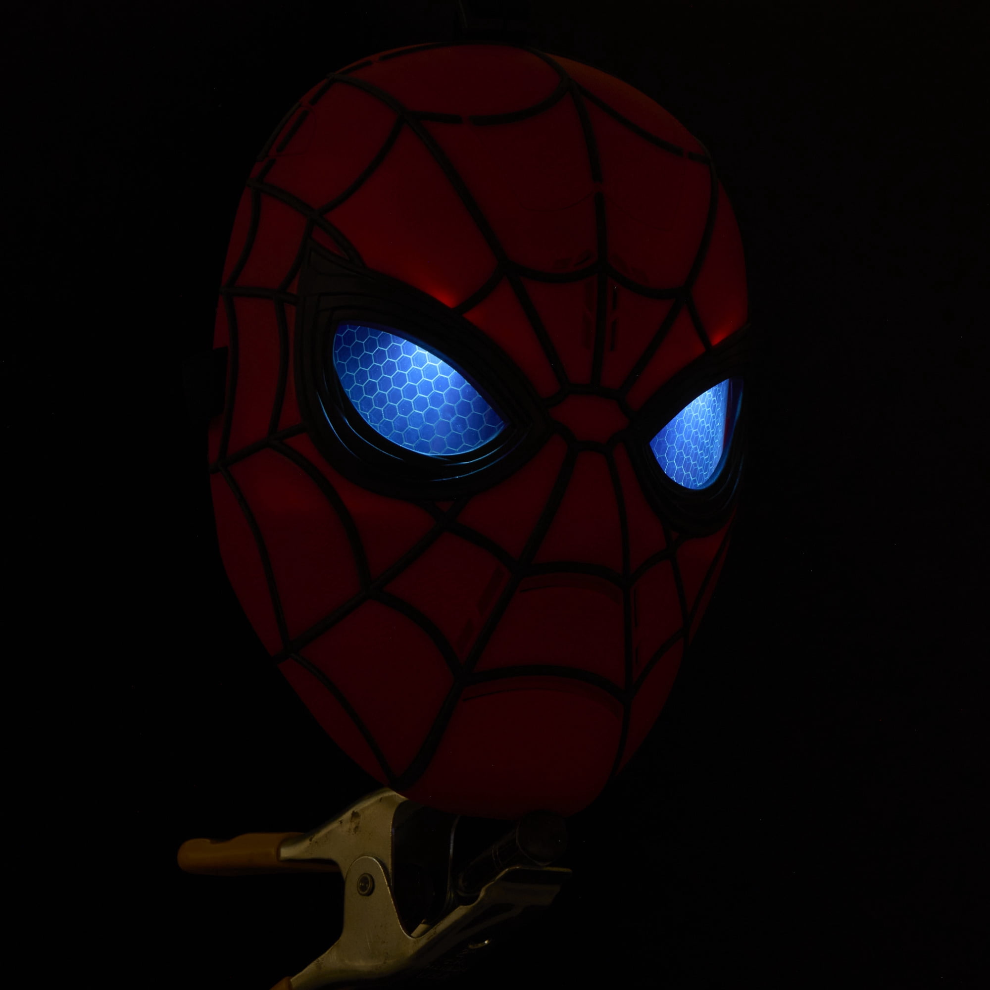 Marvel Studios Spider-Man Brand New Day Wisecrackin’ Glow Mask, Ages 5 and up