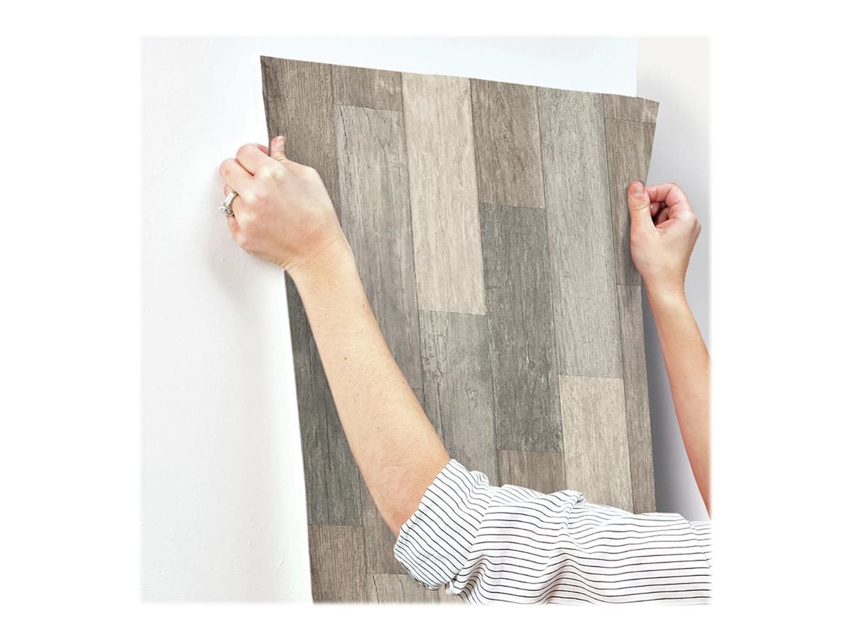 Dark Plank P&S Fond D'ecran Roll is 20.5" wide x 16.5 feet = 28.18 sq ft.