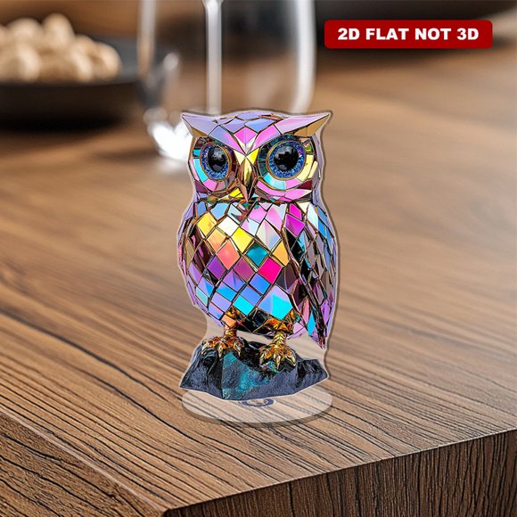 Affichage Acrylique Rotatif avec un Hibou Coloré à Écailles Iridescents, Entouré d'Un Fond Blanc et de Détails Élégants en Forme de Diamant