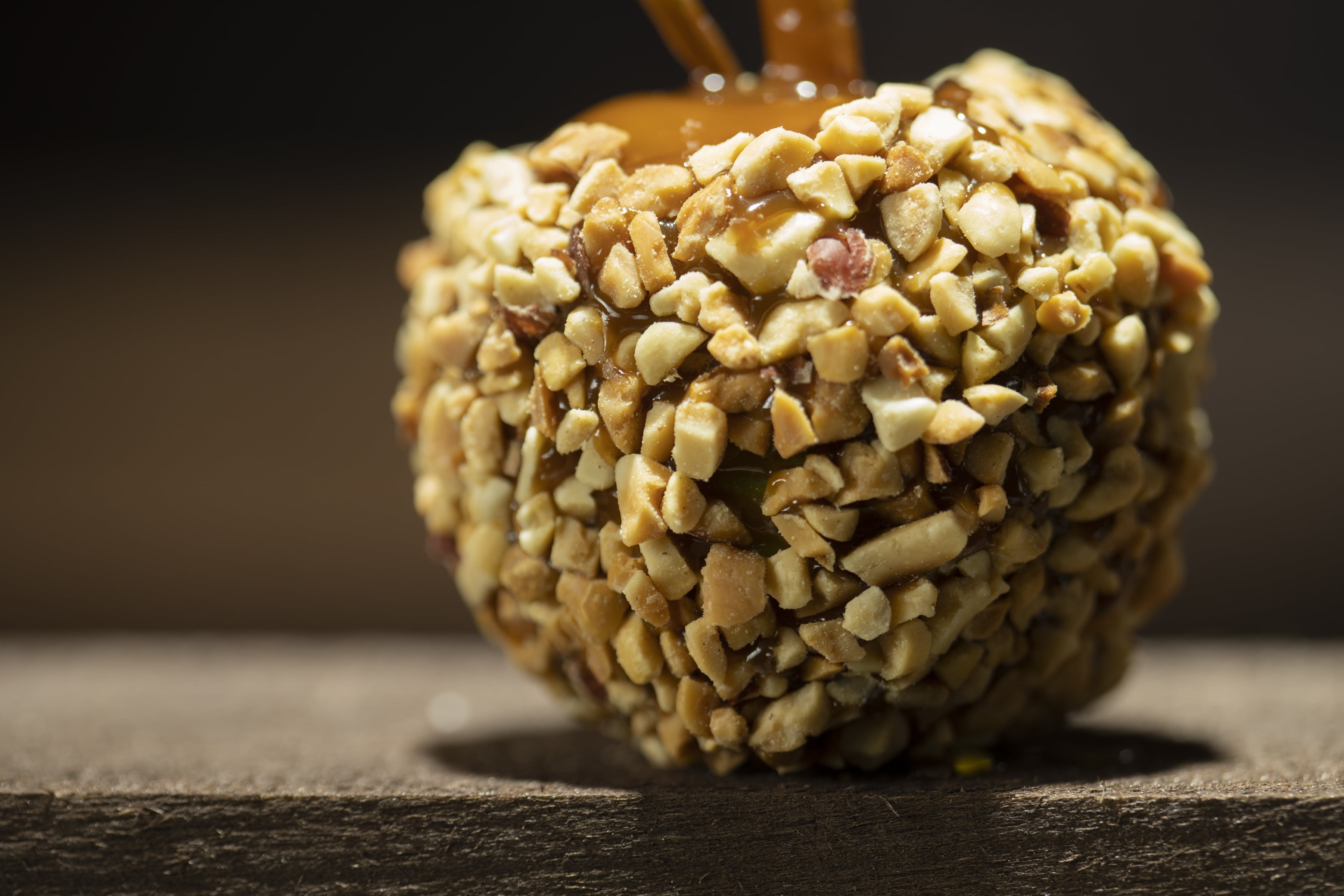 Fresh Caramel Apples with Nuts, 3 Pack