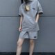 thumbnail image 1 of Pata Bata nuevo color sólido verano hombres y mujeres pantalones cortos de manga corta traje de moda para hombres, 1 of 4