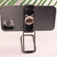 thumbnail image 1 of El soporte para teléfono móvil de escritorio con clip se puede girar 360 grados con imán para automóvil y se puede plegar para un fácil almacenamiento., 1 of 4