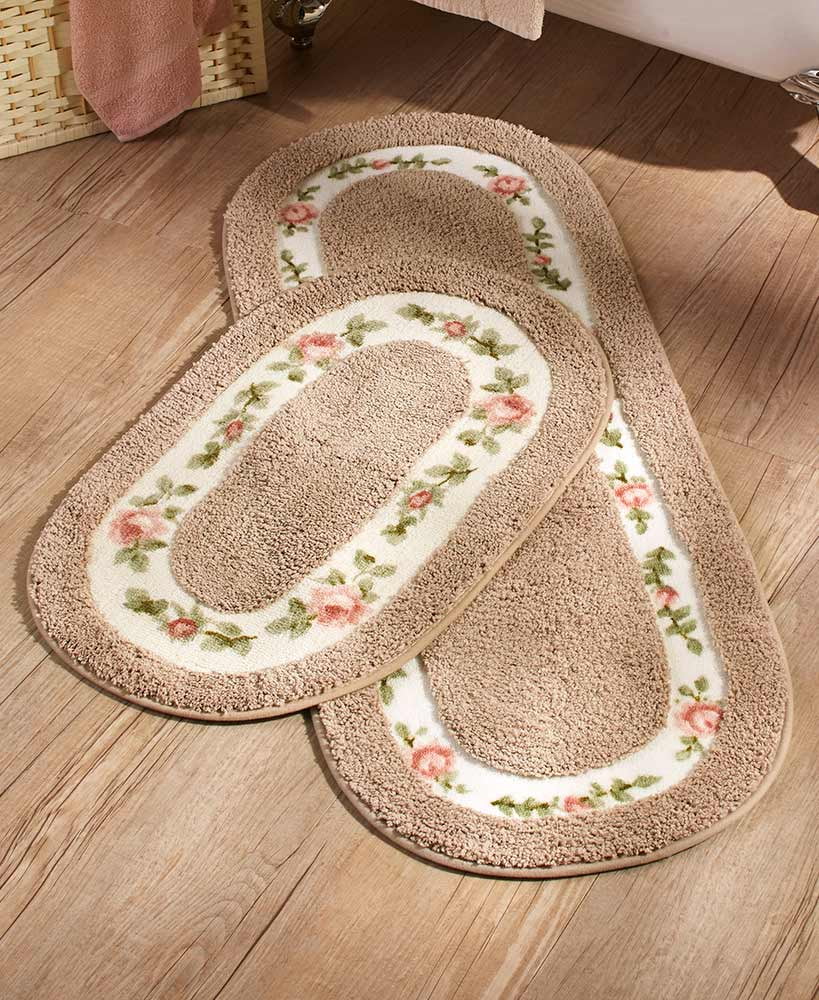 The Lakeside Collection 17.5x29.5" Floral Border Bath Rug