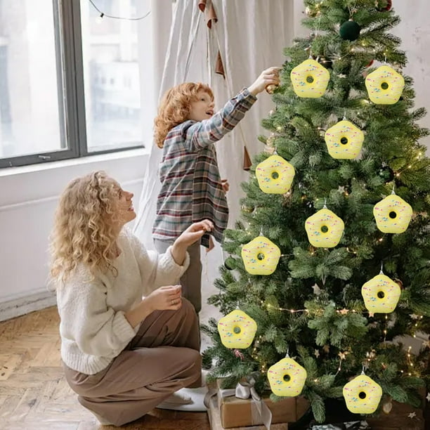 Decoraciones navideñas, adornos navideños, regalos navideños, serie de colores de macarrones navideños, mini pasteles de helado, decoraciones para árboles de Navidad con forma de donut, accesorios col