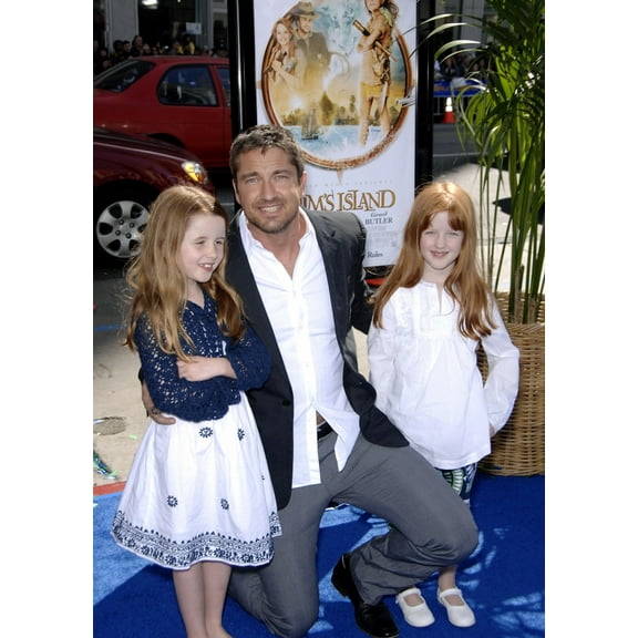 Gerard Butler Guests At Arrivals For Premiere Of Nim'S Island Grauman'S Chinese Theatre Los Angeles Ca March 30