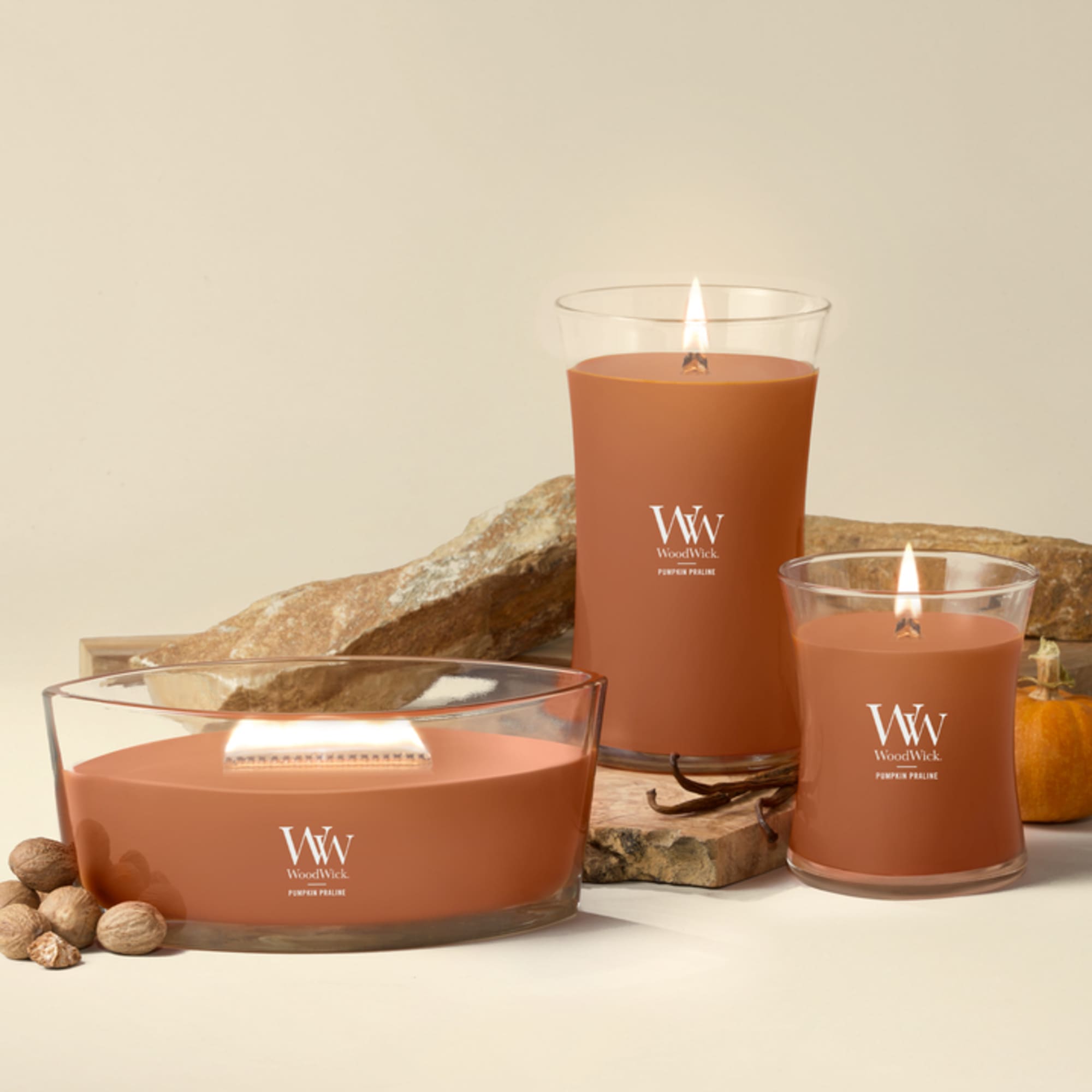 Woodwick Pumpkin Praline Medium Hourglass Candle, 9.7 oz photo 8
