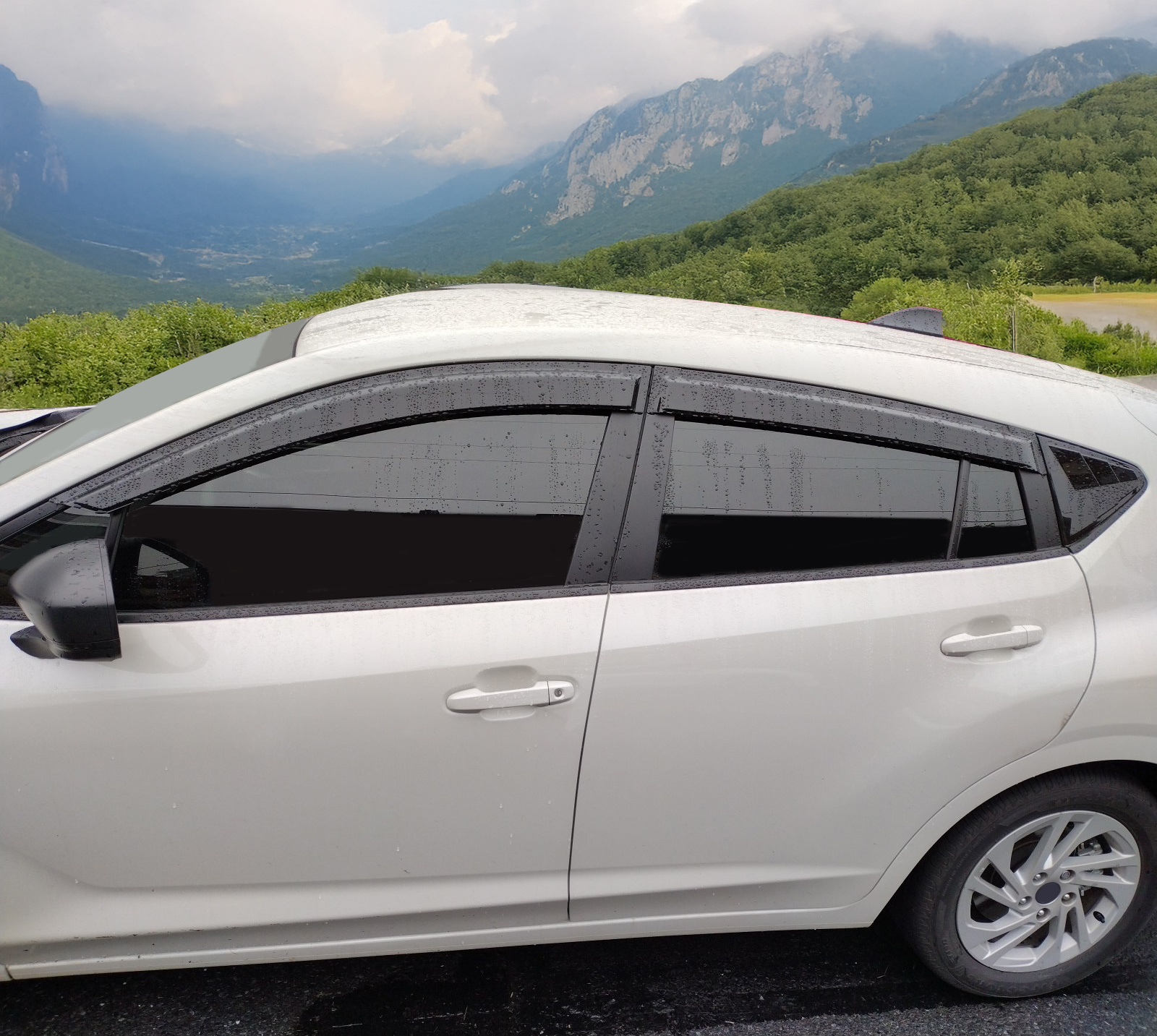 Ikon Motorsports Window Visors Compatible with 2008-2016 Chrysler Town Country 2008-2020 Dodge Grand Caravan Acrylic Side Vent Windshield Deflector Rain Guard 4Pc Set Outside Mount