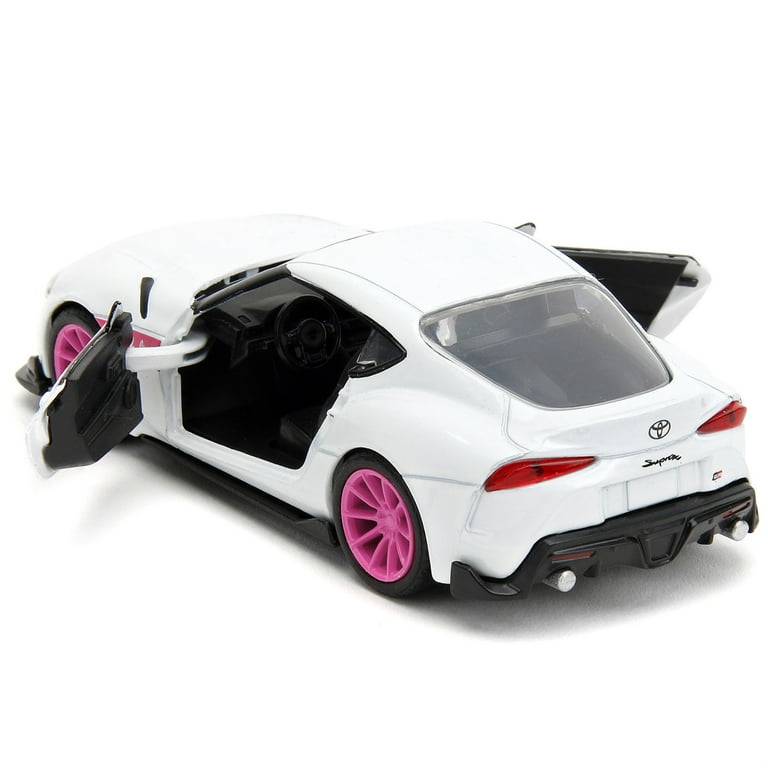 Pink Slips 1:32 W1 2020 GR Toyota Supra Die-Cast Car, Toys