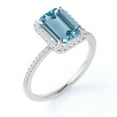 thumbnail image 3 of JeenMata Anillo de Compromiso de 1,75 Quilates con Aguamarina Tallada en Esmeralda y Diamantes de Doble Halo en Oro Blanco de 18 K sobre Plata, 3 of 5
