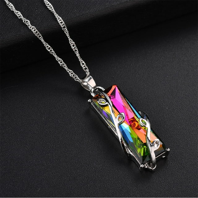 Fiudx Collar Colorido, Colgante de Hoja de Moda, Diseño de Metal Brillante, Detalles de Piedra Vibrantes, Perfecto para Fiestas o Uso Diario, Regalo Ideal para Mamás y Amigas.