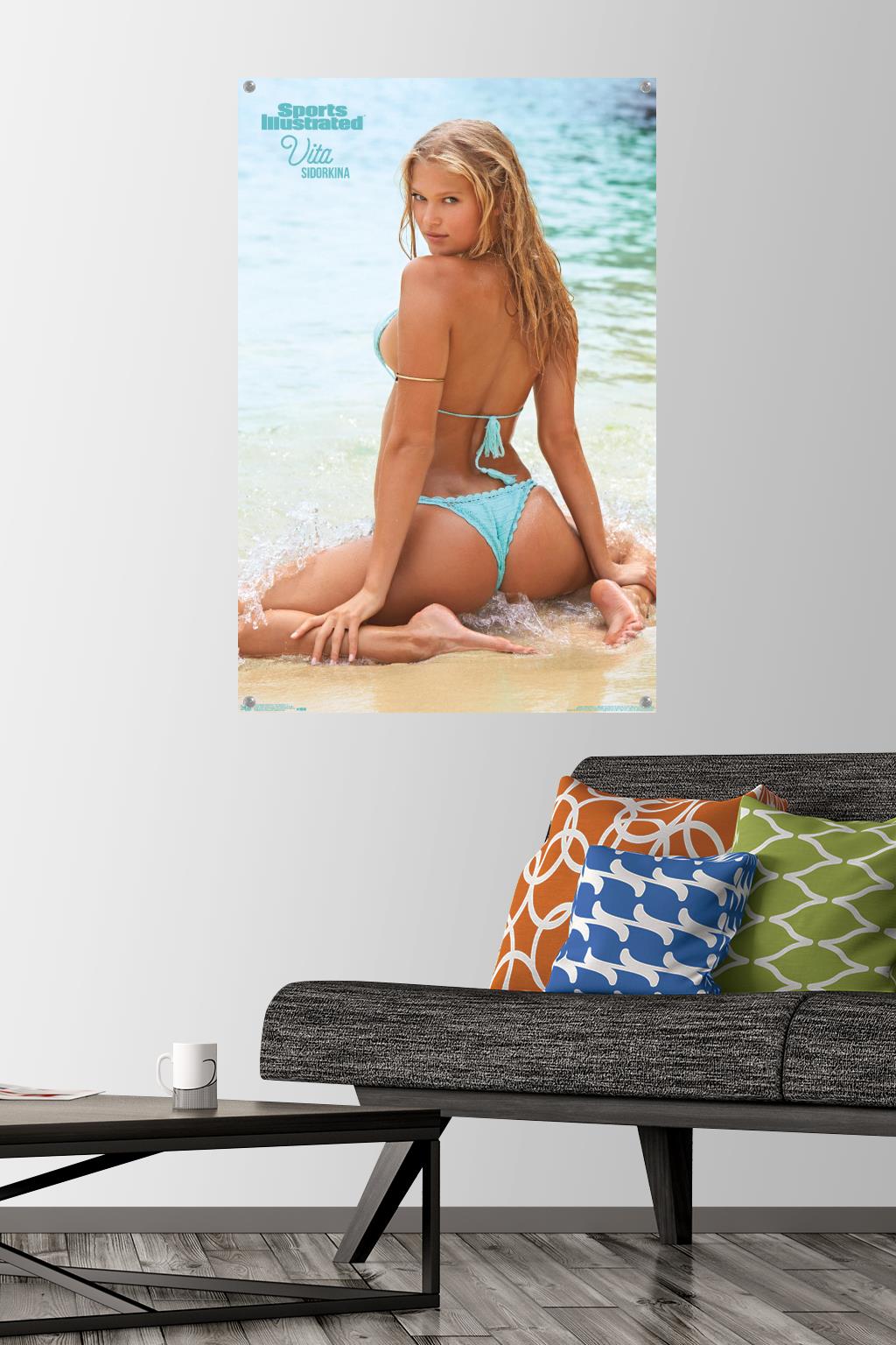 Sports Illustrated: Swimsuit Edition - Vital Sidorkina 17 Wall Poster with Pushpins, 22.375" x 34"