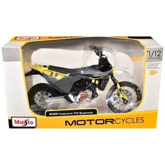 Yamaha YZR-M1 #46 Valentino Rossi Blue 1/18 Diecast Motorcycle