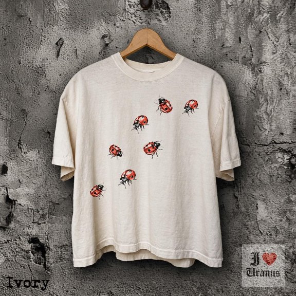 Vintage Ladybug Boxy Crop Tee, Y2K Naturecore Top, Cottagecore Bug Lover Shirt, Retro Garden Girl Graphic Tee