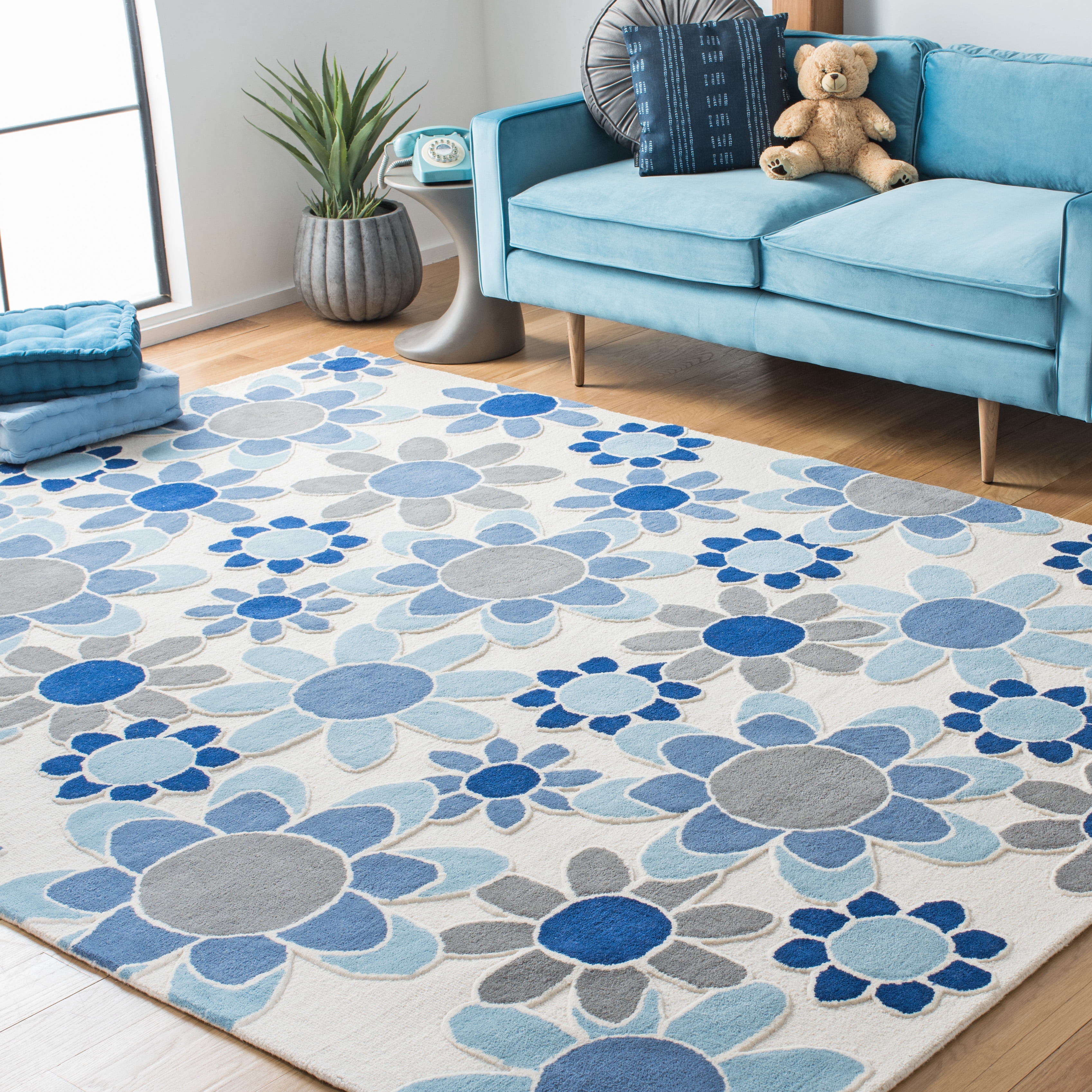 SAFAVIEH Kids Floral Flower Bursts Area Rug, Ivory/Blue, 8' x 10'