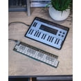 thumbnail image 4 of Korg NanoKEY Fold - Controlador plegable de teclado MIDI de 25 teclas con USB-C y TRS-MIDI, verde al, 4 of 8