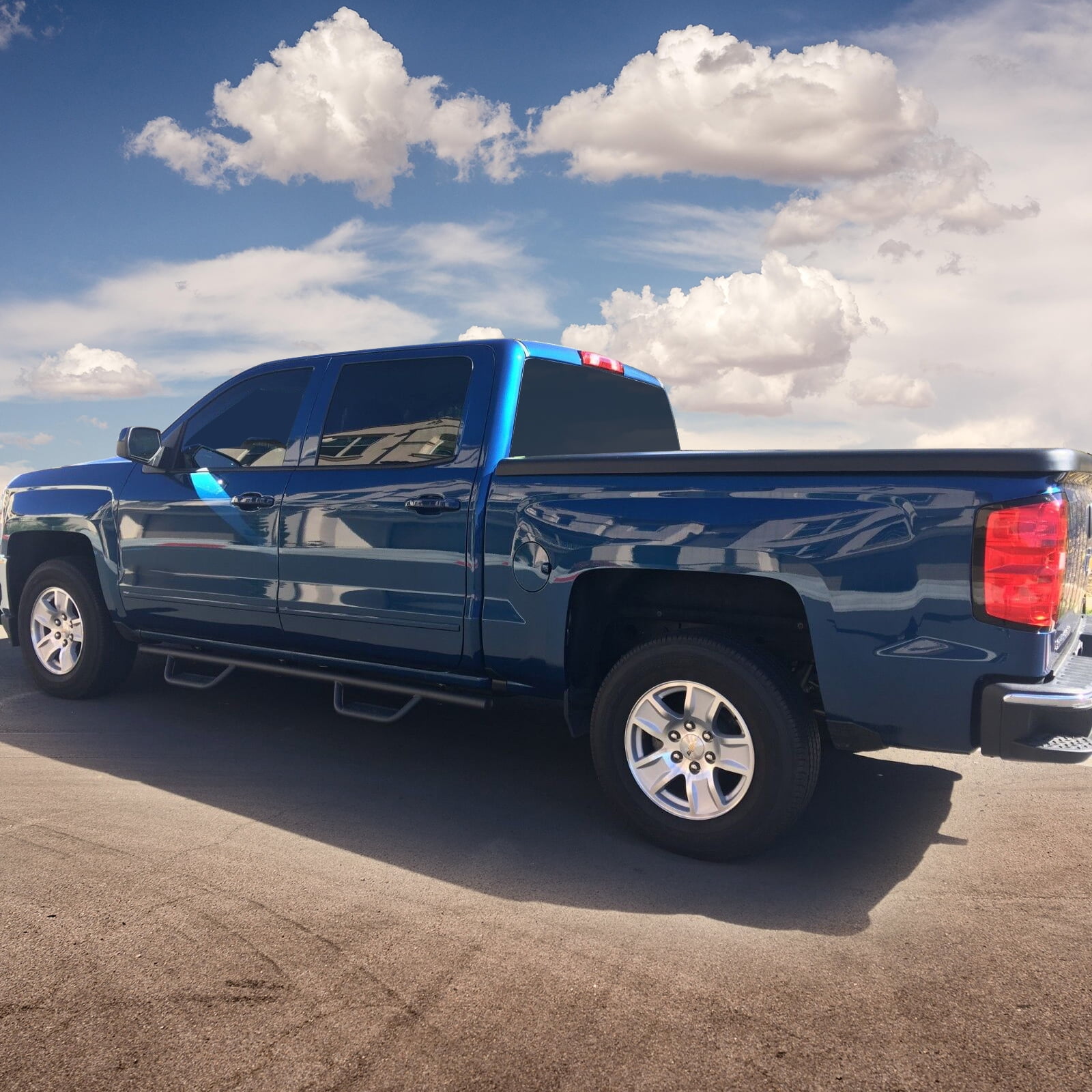 Ikon Motorsports 2PCS Running Boards Side Step Nerf Bars Added on Bodykit Replacement Compatible With 2007-2018 Chevy Silverado & GMC Sierra Crew Cab 2009 2010 2011 2011 2012 2013 2014 2015 2016 2017