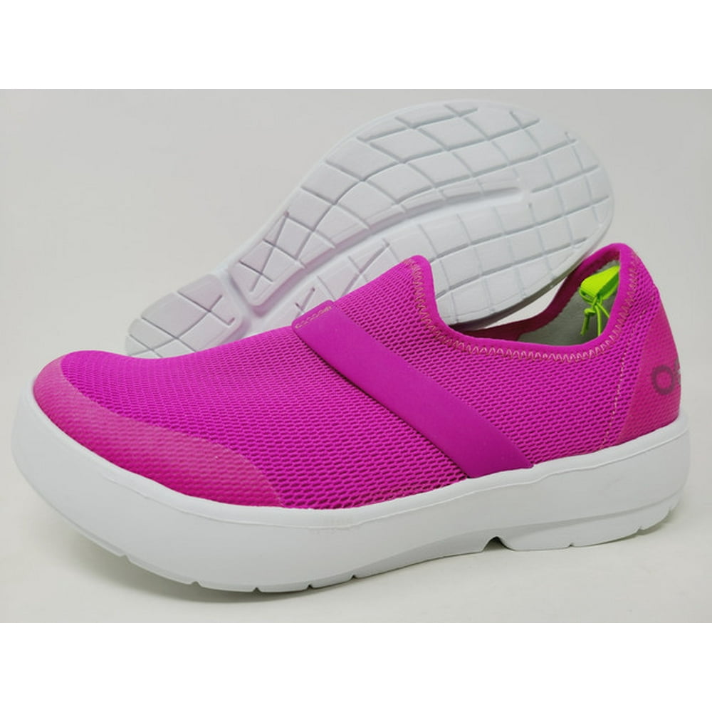 OOFOS Oofos Women's Oomg Low SlipOn Shoe, White/Pink, 9 B(M) US