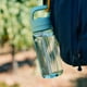 thumbnail image 3 of Botella de agua Yeti Yonder 600 ml/20 oz con tapa de pajita Seafoam, 3 of 7