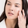 thumbnail image 3 of Base ISDIN Skin Drops, arena ligera de alta cobertura, 3 of 7