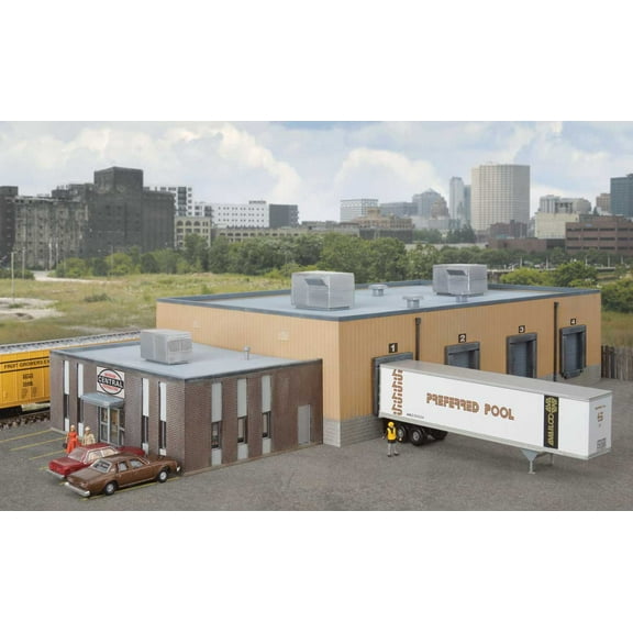 Central Beverage Distributors with Office Annex -- Kit - 10-9/16 x 4-11/16 x 2-1/4" 26.8 x 11.9 x 5.7cm - Scale: N