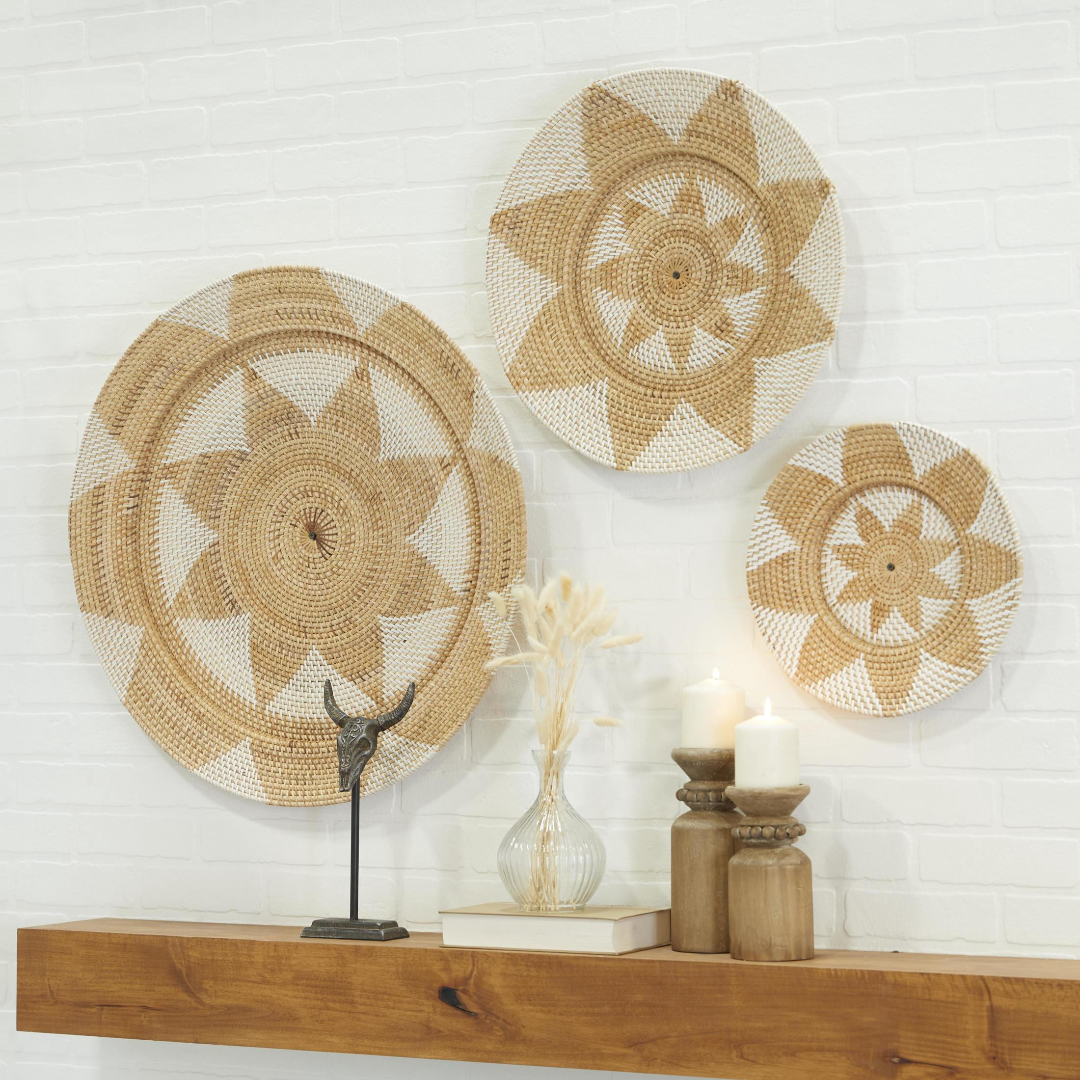 DecMode Light Brown Rattan Handmade Woven Floral Basket Plate Wall Decor (3 Count)