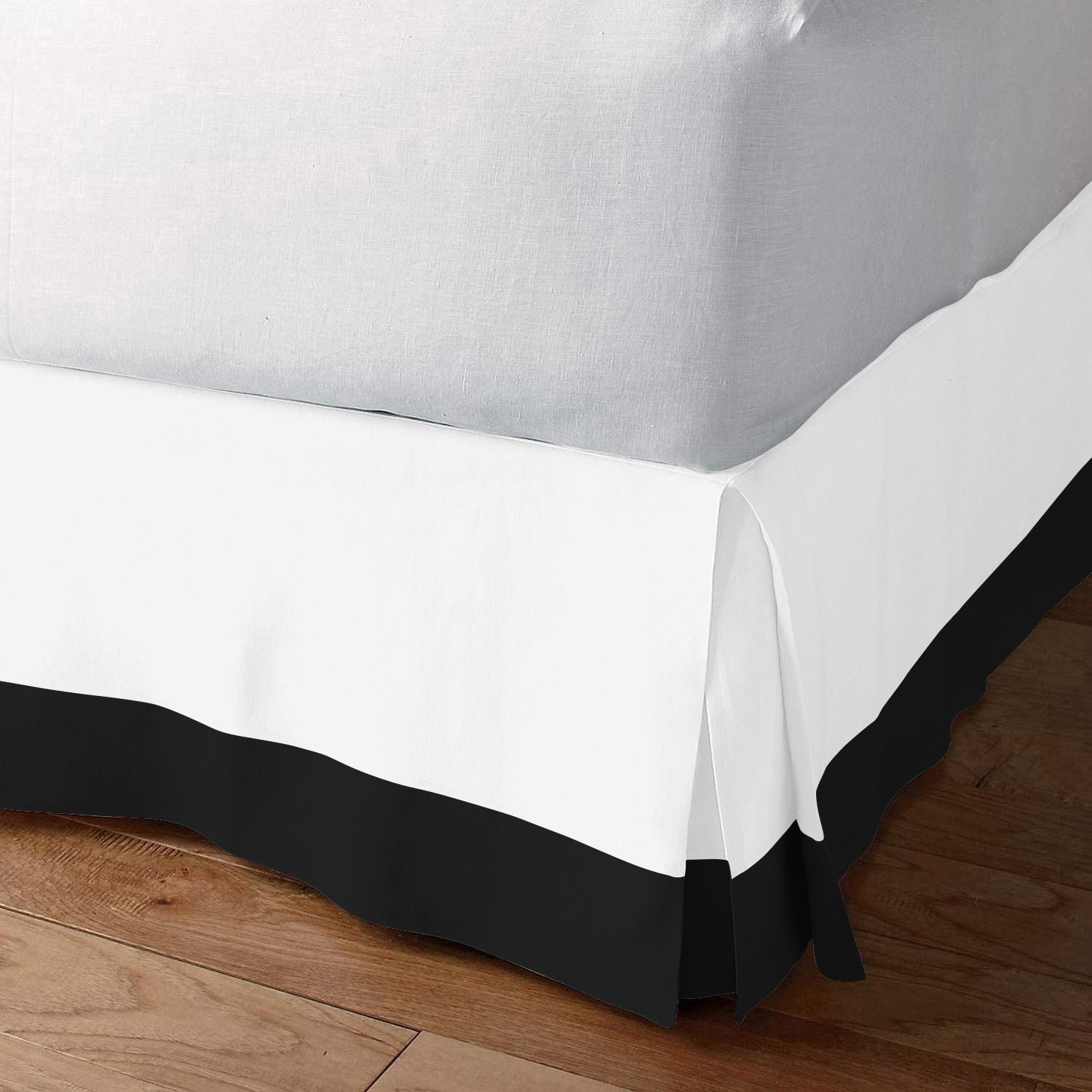 1 Piece Split Corner Two Tone Tailored Bed Skirt By D.N.G. BEDDINGS, Full Size 18 Inch Deep Pocket, 800 TC, 100% Egyptian Cotton, Solid White/Black Color.