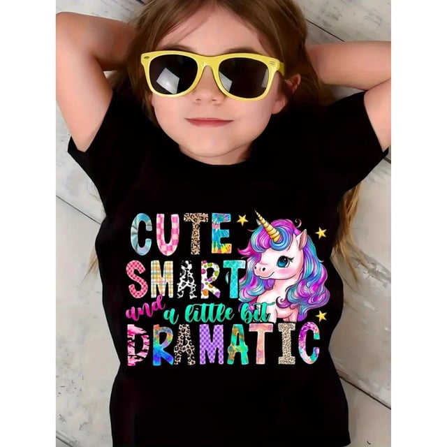 T-Shirt à Manches Courtes pour Filles à Thème - Mignon Graphique de Dessin Animé avec Imprimé "Mignon Intelligent & un Peu Dramatique", Haut à Col Rond en Coton Confortable pour Jeunes, Parfait pour Printemps/été/automne - Disponible