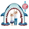 thumbnail image 4 of Splash Buddies – Arroseur gonflable géant Requin, 4 of 7