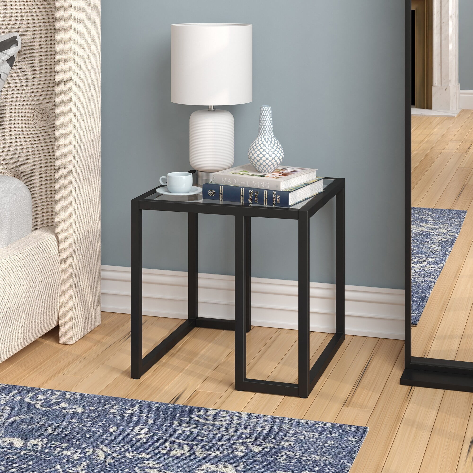 Evelyn&Zoe Oscar 20" Wide Square Side Table, Brass