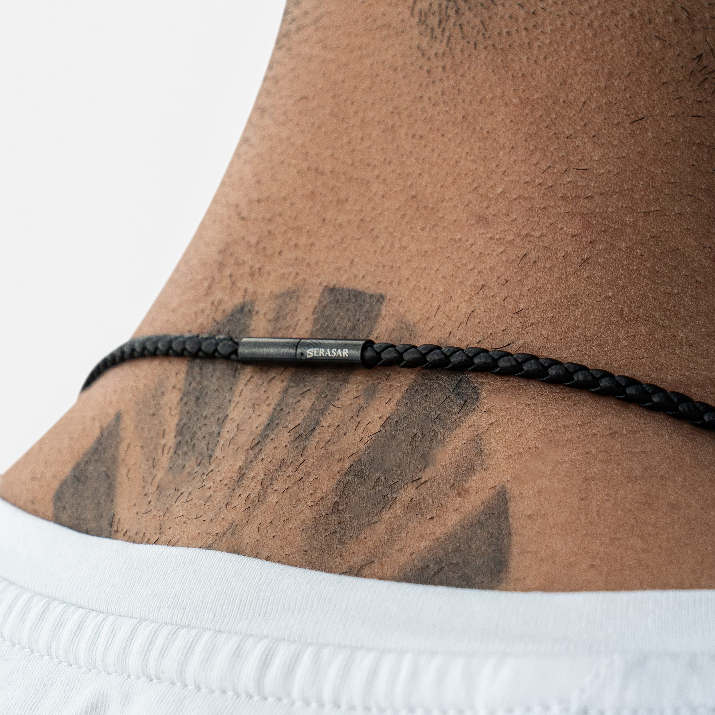 SERASAR Leather Necklace for Men "Wolf" with Stainless steel Pendant and Magnetic Closure, Black 50cm, incliding Gift box