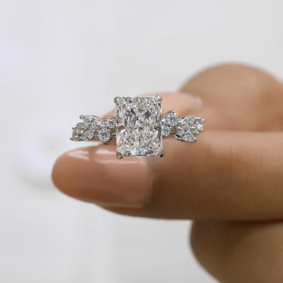 JEWELEGANT 2.5 Carat Radiant Cut Moissanite Engagement Ring, Solid 18K Gold Diamond Ring for Women