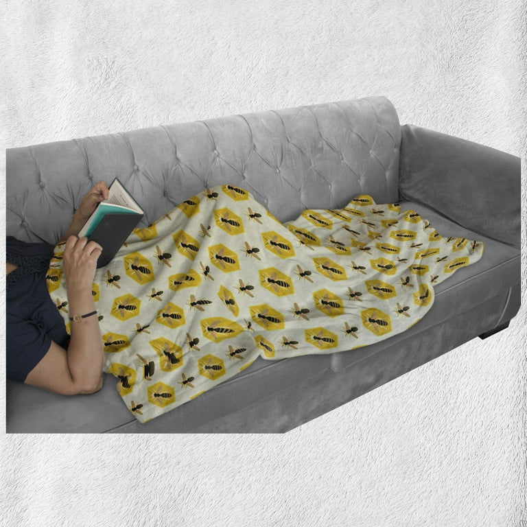 Queen Bee Soft Flannel Fleece Throw Blanket Illustration of Repeating Hexagon Shaped or Hives Cozy Plush for Indoor and Outdoor Use 60