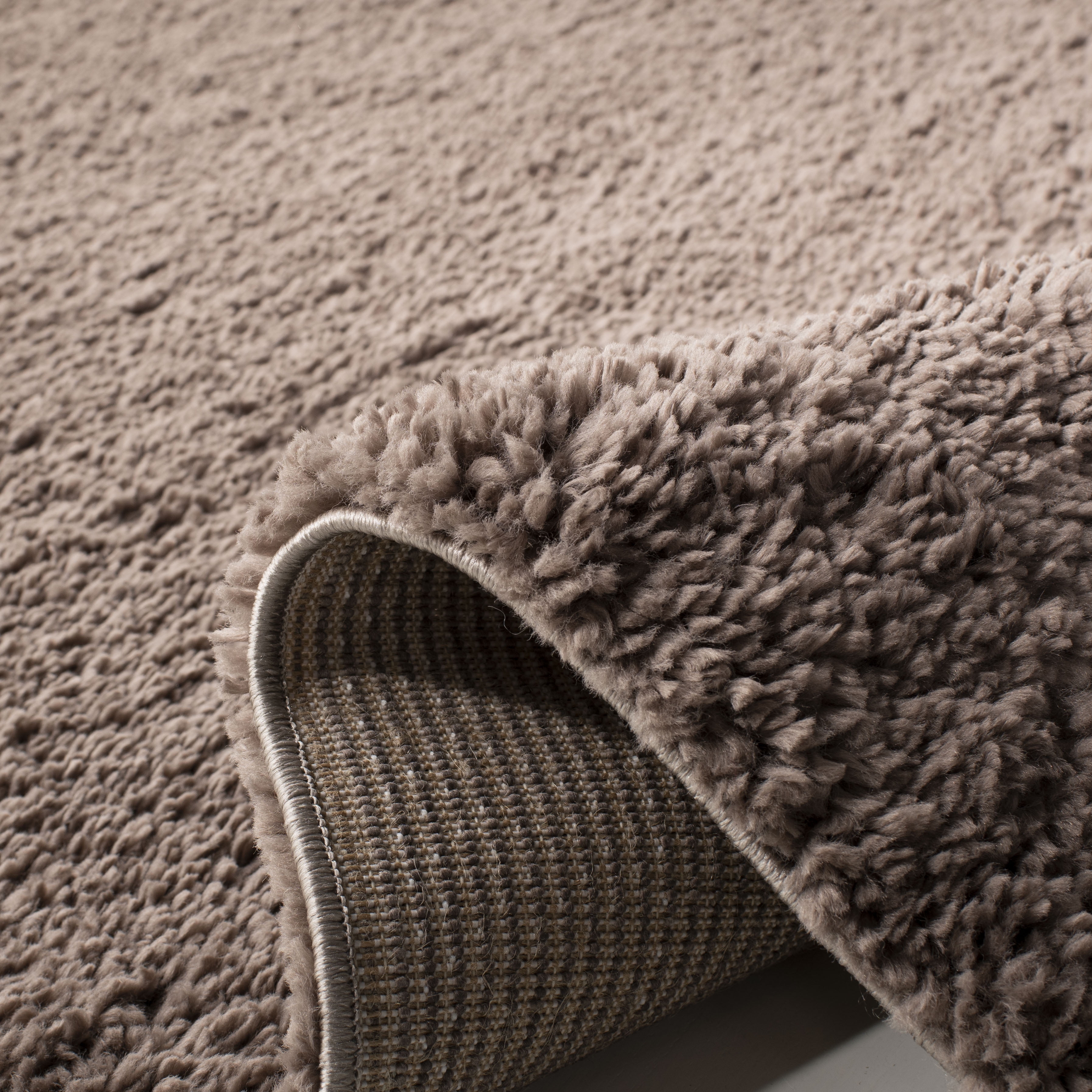SAFAVIEH August Carlene Solid Plush Shag Runner Rug, Taupe, 2'3" x 12' - Modern Design, Taupe, Non-Shedding & Easy Cleaning, Ultra Plush Thick Pile, Ideal for Living Room, Bedroom, Entryway