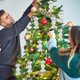 thumbnail image 4 of Adornos navideños brillantes galvanizados | Adornos de plástico coloridos para árbol | Colgantes navideños de 11 cm para decoración festiva, 4 of 5