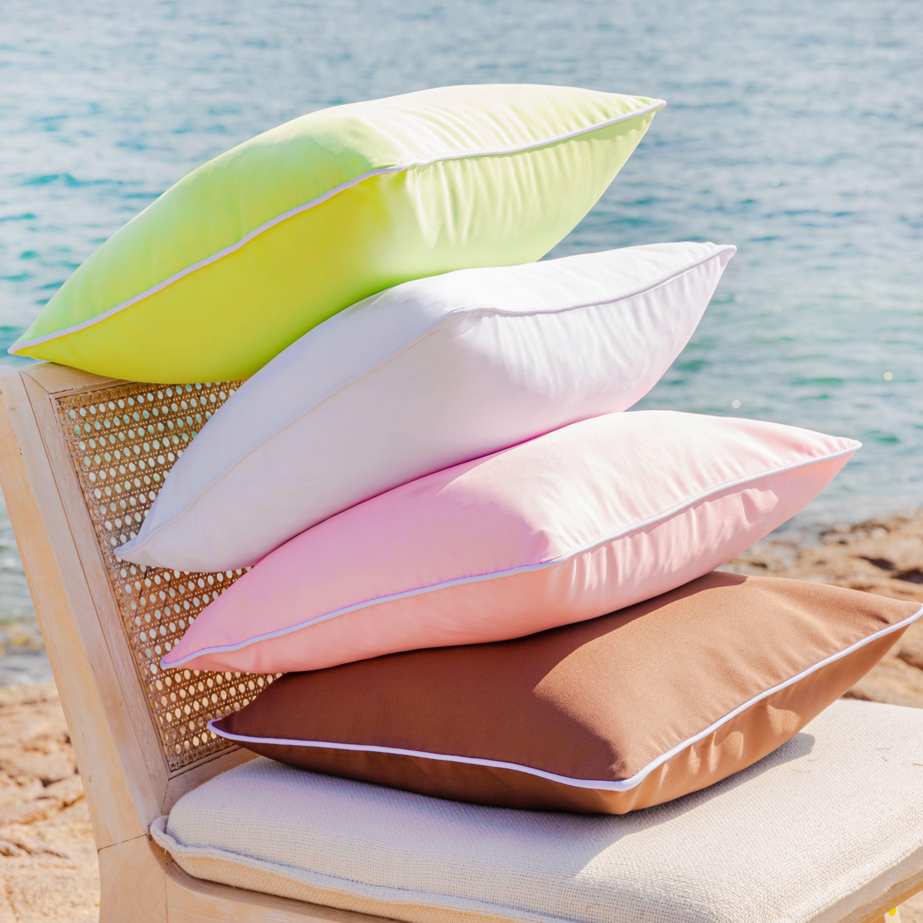 Phantoscope Summer Waterproof Square Cusion Outdoor Decorative Throw Pillow for Patio, 18" x 18", Green, 2 Pack