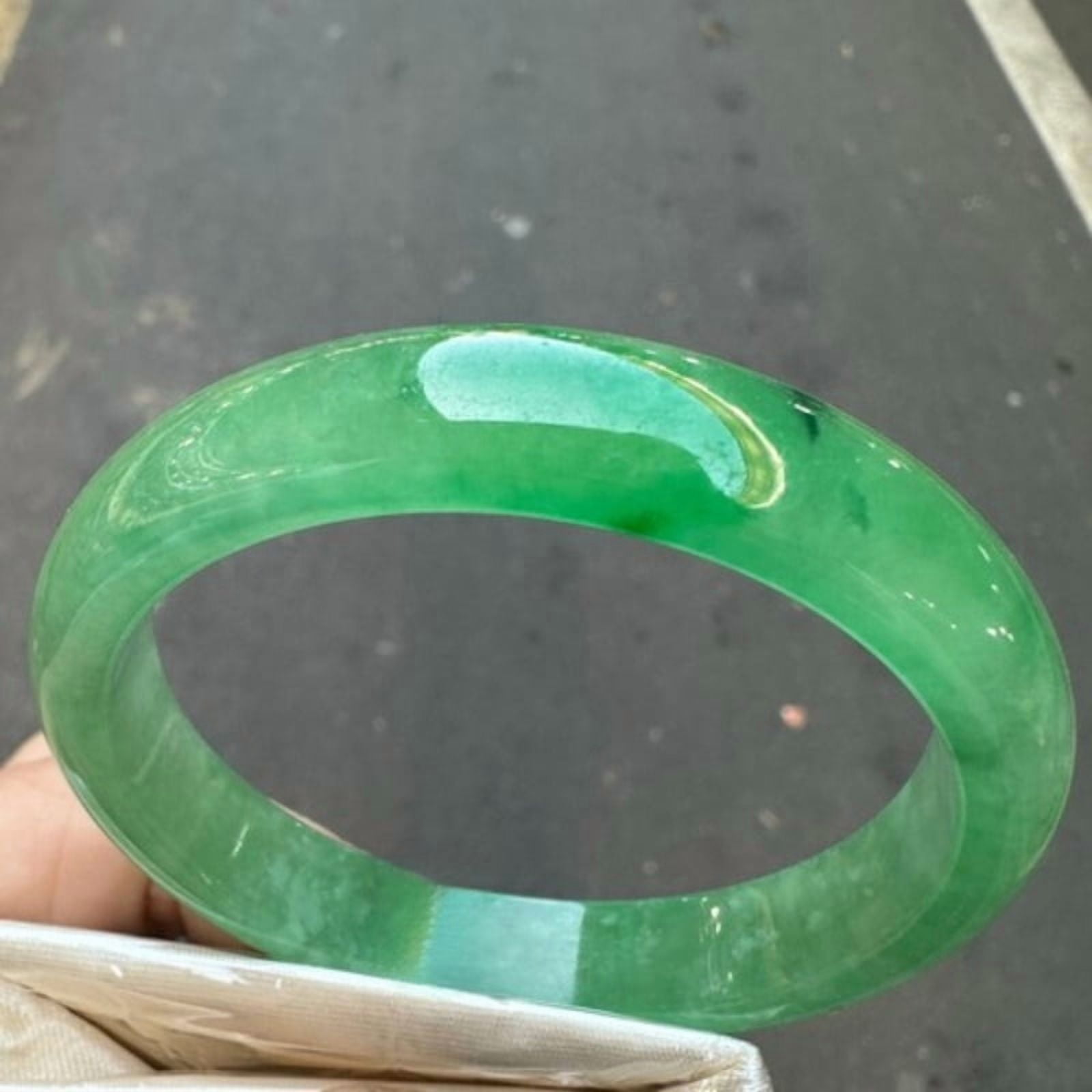 Green Natural Jade Bangle Bracelet for Women Healing Protection Good Luck Natural Gemstone Fengshui Jewelry for Wife Mother's Day Gift for Mom