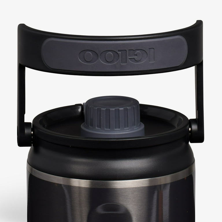 Igloo 80 oz Twist 'n' Chug Bottle, Carbonite Gray - Walmart.com